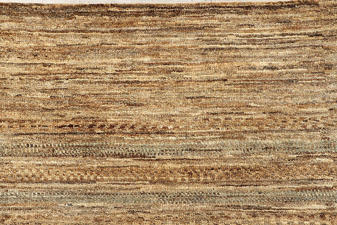 Burlywood Gabbeh 6'  1" x 9'  1" - No. QA32040