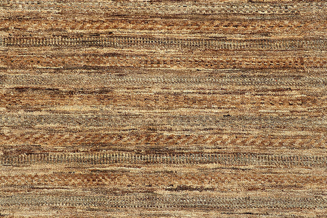 Burlywood Gabbeh 6'  1" x 9'  1" - No. QA32040