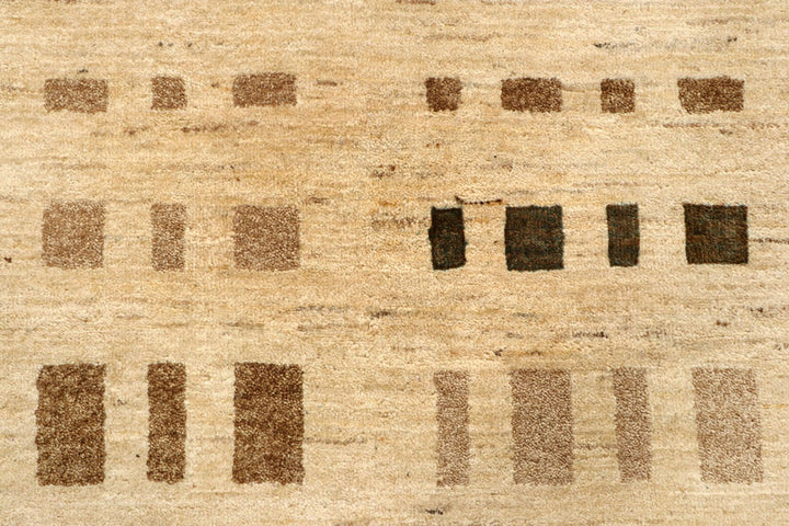 Navajo White Gabbeh 6'  x" 9'  4" - No. QA21784