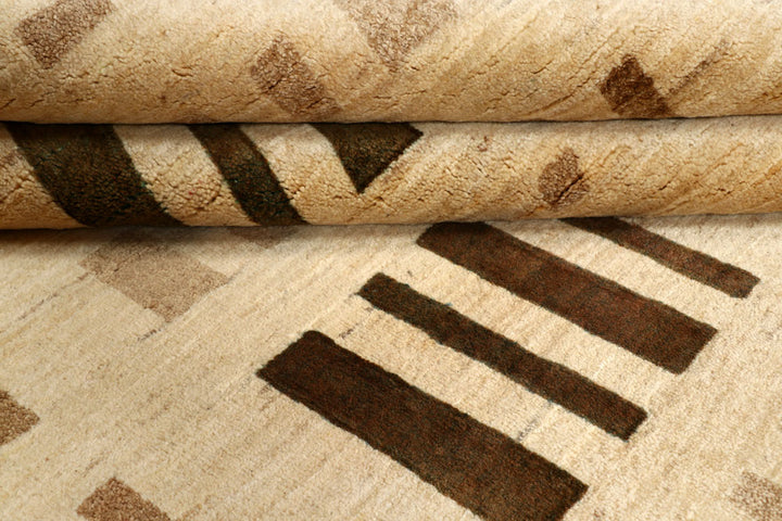 Navajo White Gabbeh 6' x 9' 4 - No. 55981 - ALRUG Rug Store