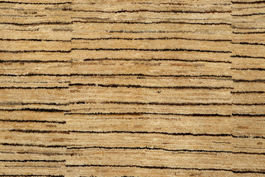 Tan Gabbeh 5'  11" x 9' " - No. QA41640