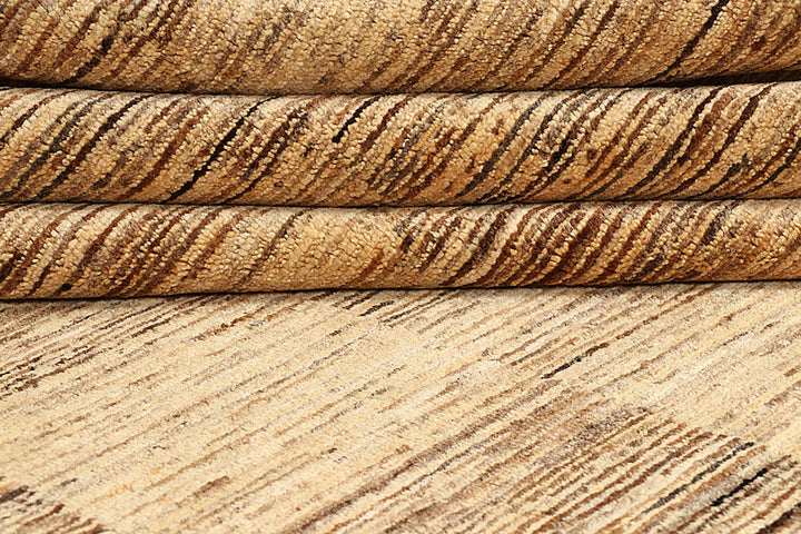 Burlywood Gabbeh 7'  10" x 9'  9" - No. QA85075