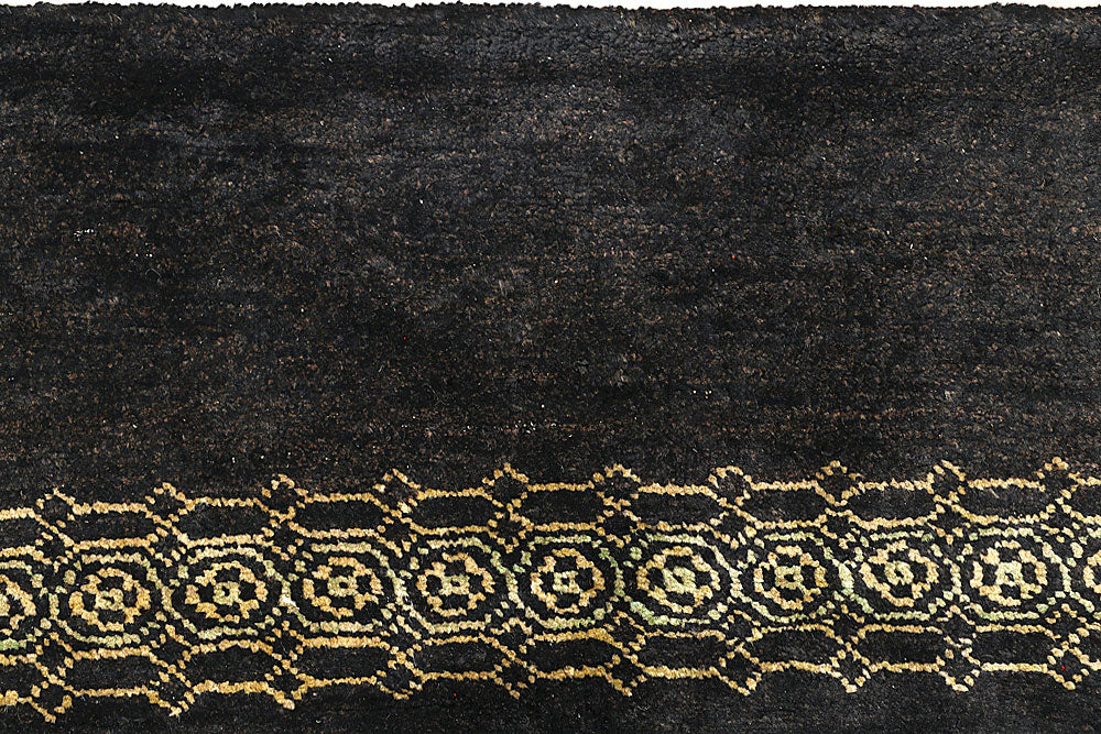 Black Gabbeh 2' 7 x 11' 10 - No. 56106 - ALRUG Rug Store
