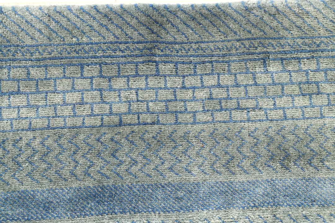 Grey Gabbeh 2'  6" x 8'  3" - No. QA74968