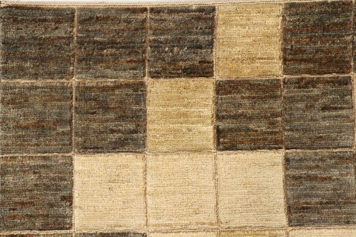 Tan Gabbeh 4'  4" x 6'  1" - No. QA82806