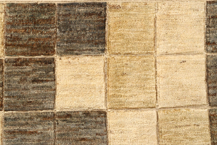 Tan Gabbeh 4'  4" x 6'  1" - No. QA82806