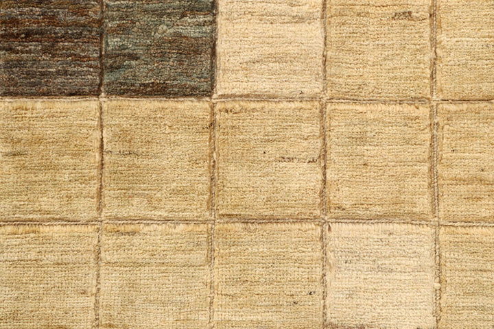 Tan Gabbeh 4'  4" x 6'  1" - No. QA82806