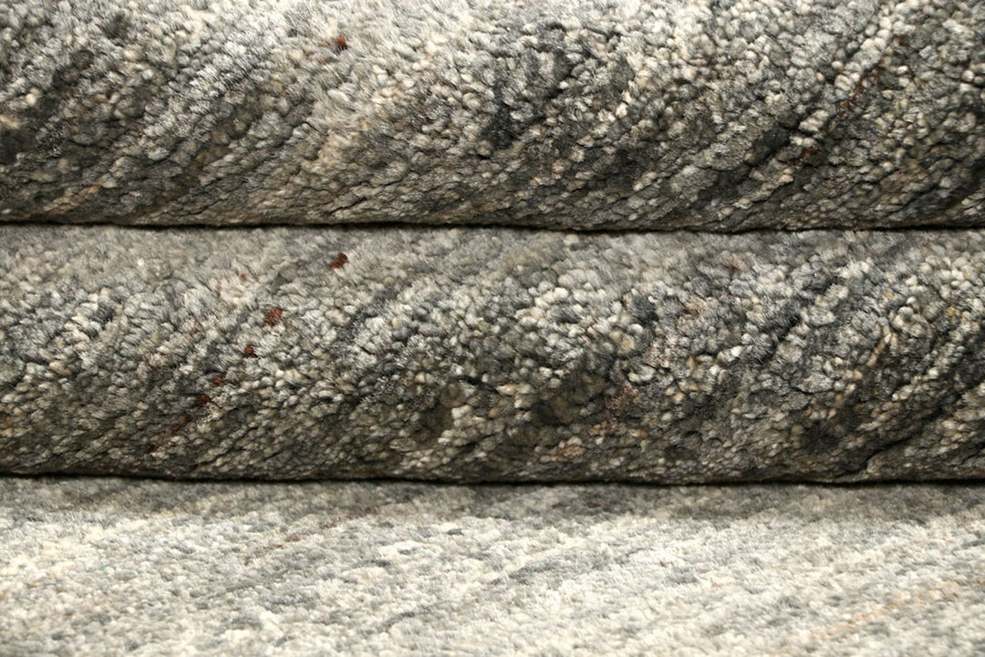 Silver Gabbeh 2'  11" x 5' " - No. QA50534