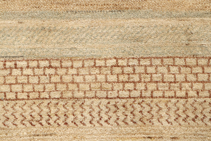 Tan Gabbeh 2'  7" x 4'  9" - No. QA32311