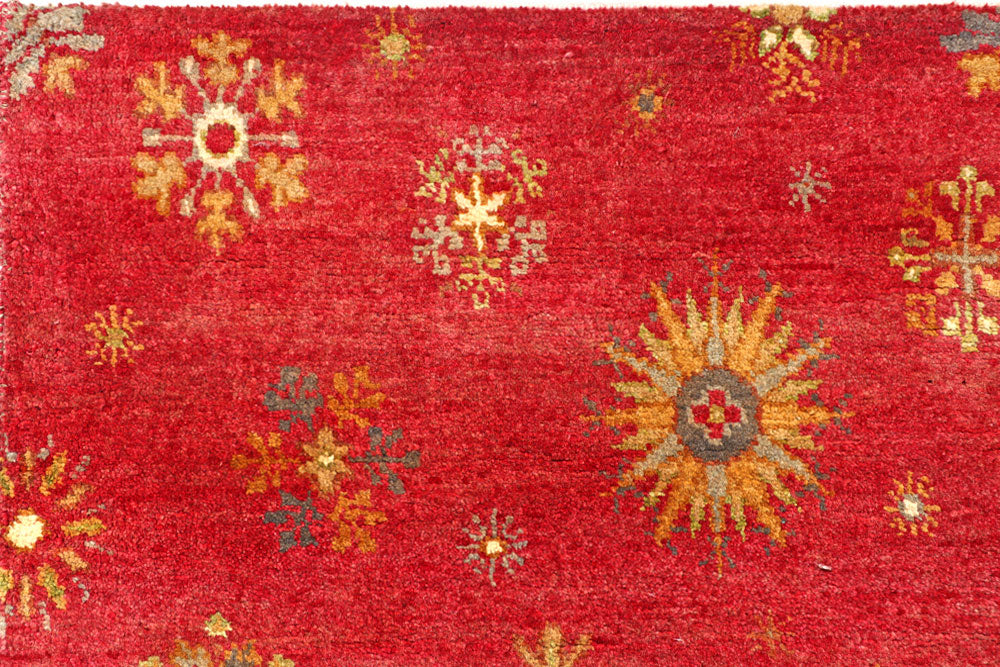Firebrick Gabbeh 5' 7 x 8' - No. 56660 - ALRUG Rug Store
