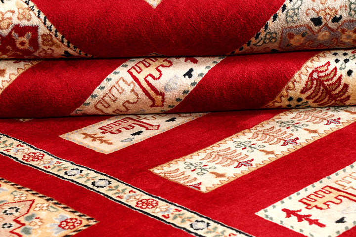 Firebrick Bakhtiar 5' 6 x 7' 11 - No. 56686 - ALRUG Rug Store