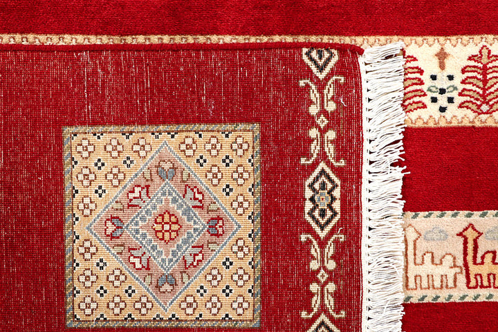 Firebrick Bakhtiar 5' 6 x 7' 11 - No. 56686 - ALRUG Rug Store