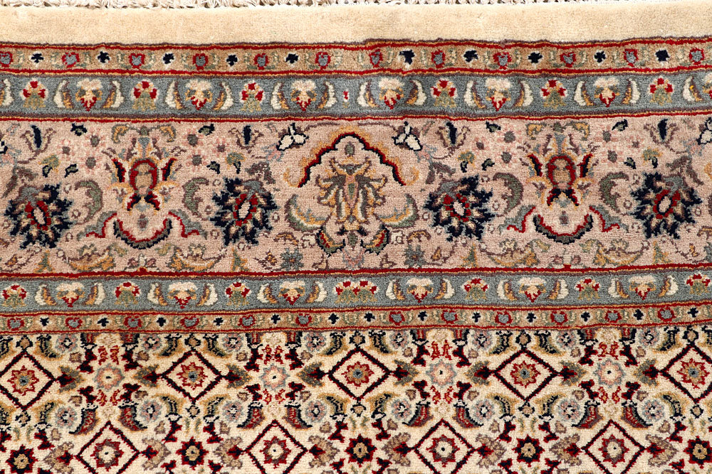 Cornsilk Mahal 5' 6 x 7' 10 - No. 56712 - ALRUG Rug Store