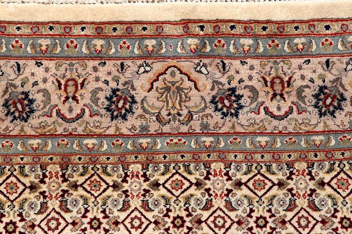 Cornsilk Mahal 5' 6 x 7' 10 - No. 56712 - ALRUG Rug Store