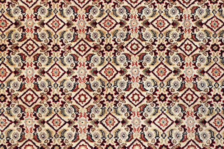 Cornsilk Mahal 5' 6 x 7' 10 - No. 56712 - ALRUG Rug Store