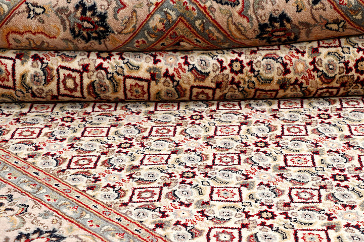 Cornsilk Mahal 5' 6 x 7' 10 - No. 56712 - ALRUG Rug Store