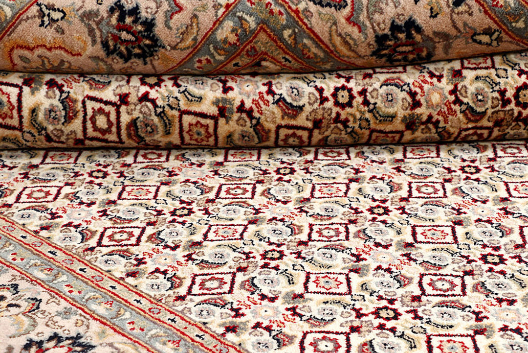 Cornsilk Mahal 5'  6" x 7'  10" - No. QA72364