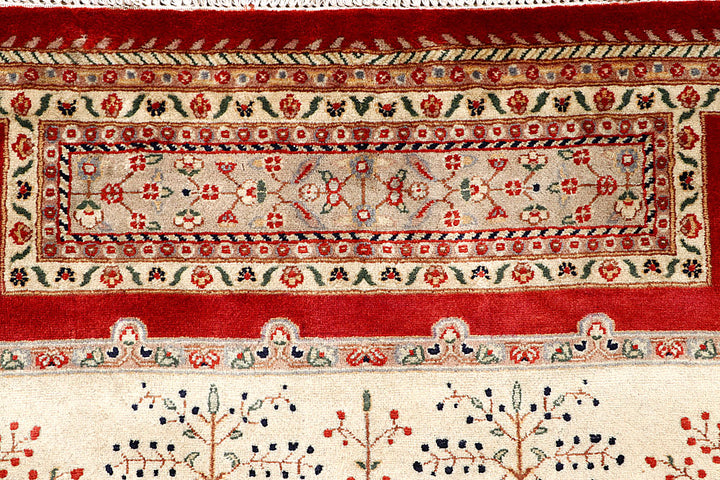 Firebrick Bakhtiar 5' 6 x 7' 10 - No. 56716 - ALRUG Rug Store