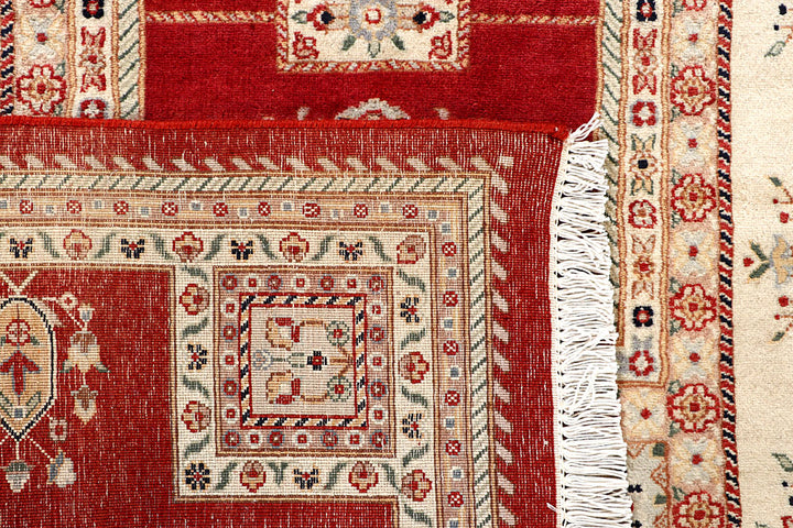 Firebrick Bakhtiar 5' 6 x 7' 10 - No. 56716 - ALRUG Rug Store