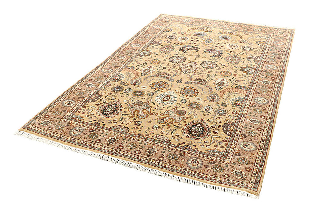 Navajo White Mahal 5'  1" x 8' " - No. QA79585