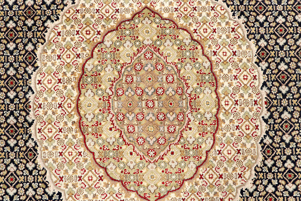 Black Bidjar 6' 8 x 10' 1 - No. 56727 - ALRUG Rug Store