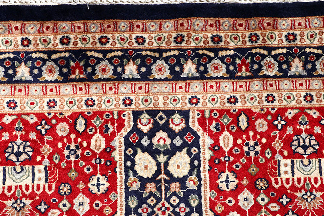 Navy Isfahan 4'  6" x 6'  5" - No. QA26973