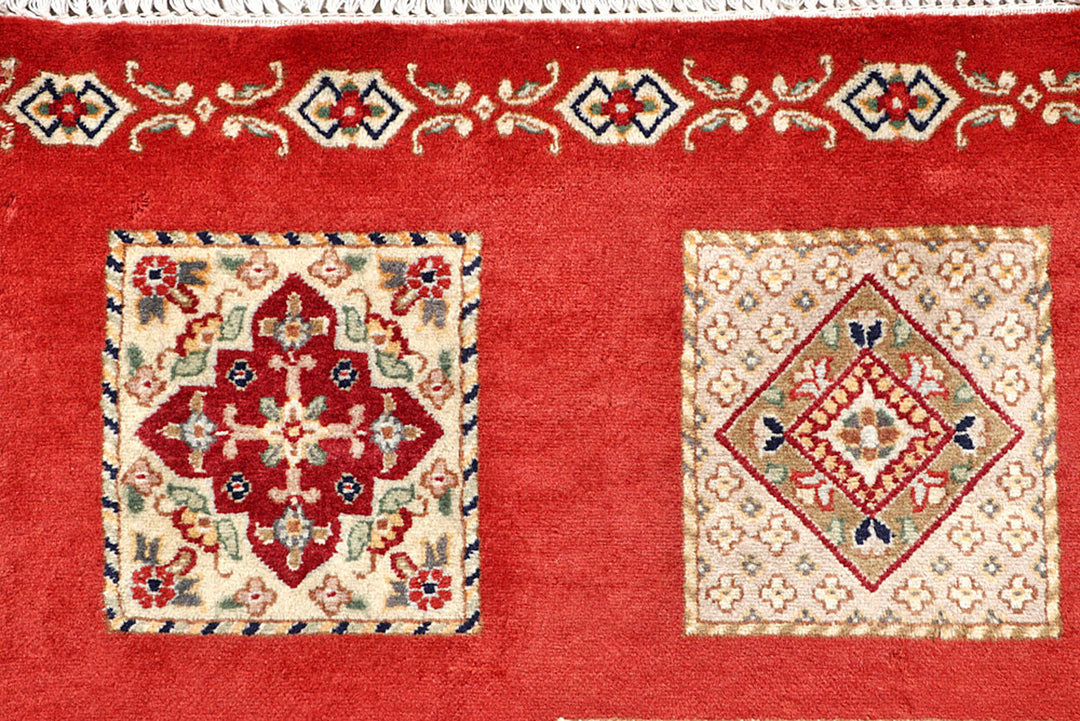 Firebrick Bakhtiar 4'  5" x 6'  11" - No. QA28753