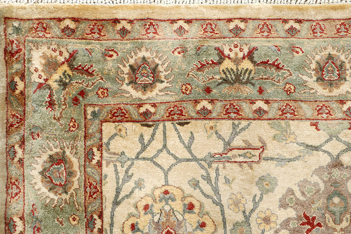 Cornsilk Sultanabad 4' 8 x 6' 7 - No. 56751 - ALRUG Rug Store