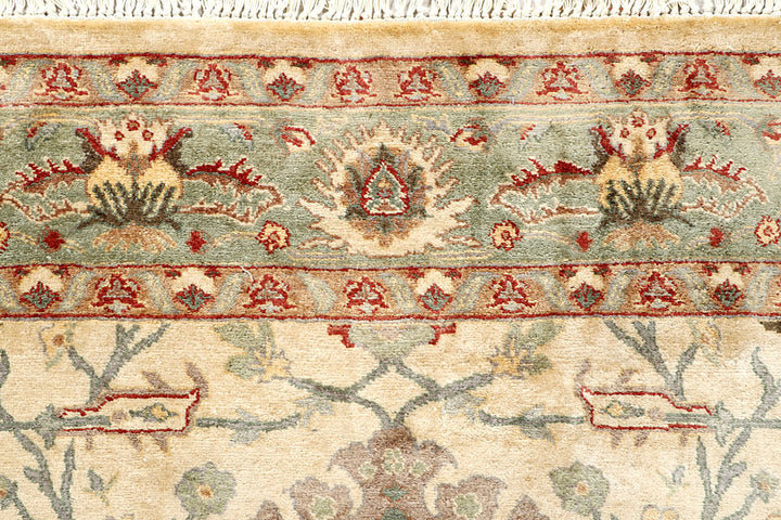 Cornsilk Sultanabad 4' 8 x 6' 7 - No. 56751 - ALRUG Rug Store
