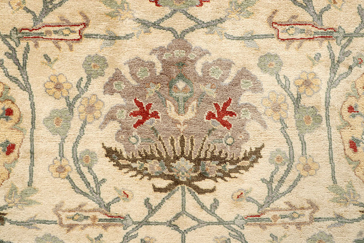 Cornsilk Sultanabad 4' 8 x 6' 7 - No. 56751 - ALRUG Rug Store