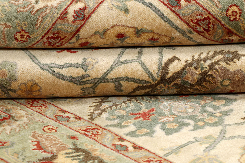 Cornsilk Sultanabad 4' 8 x 6' 7 - No. 56751 - ALRUG Rug Store