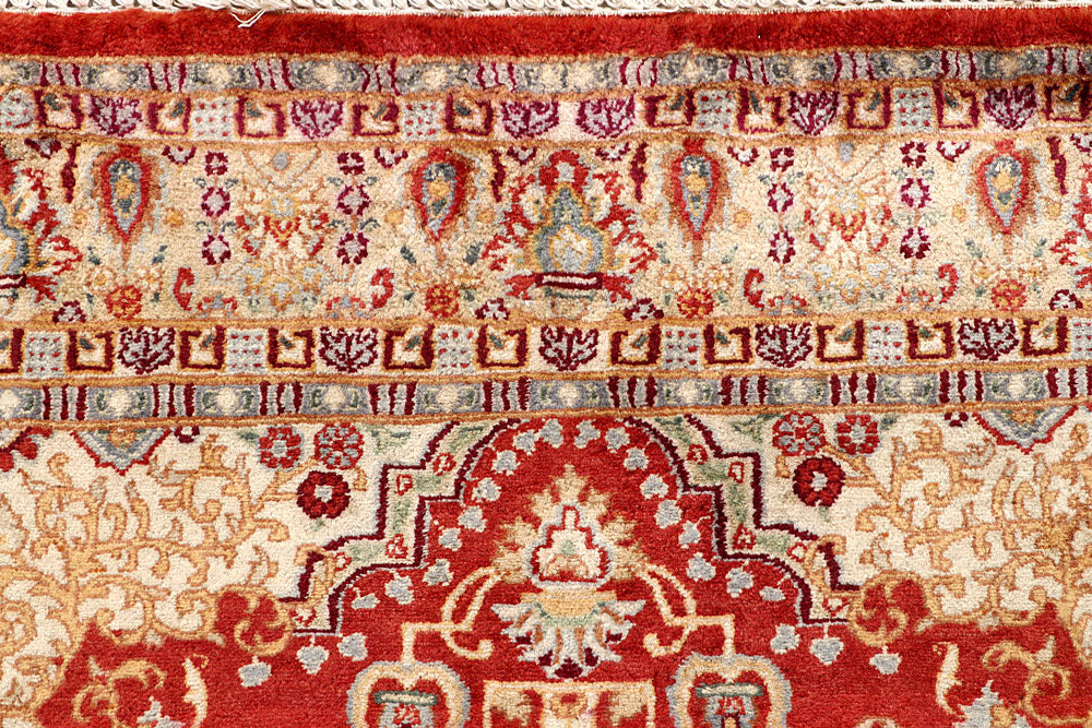 Tomato Isfahan 4' 6 x 6' 6 - No. 56757 - ALRUG Rug Store