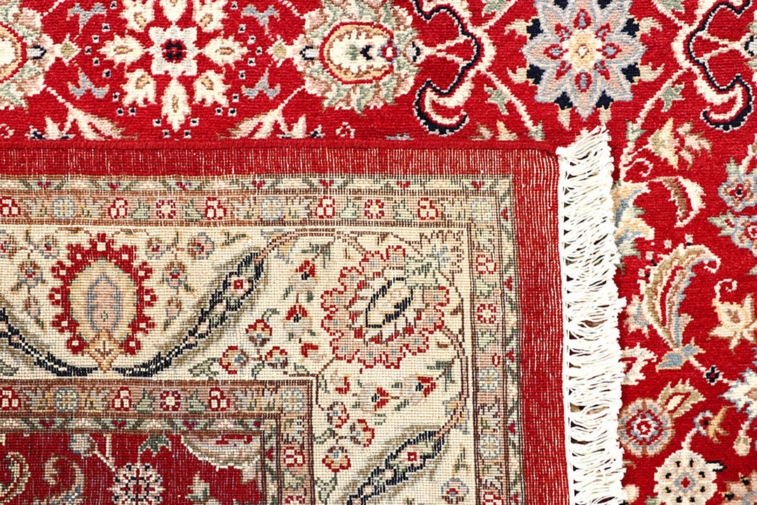 Red Mahal 4'  6" x 6'  11" - No. QA89695