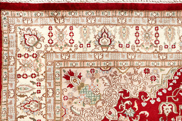 Firebrick Isfahan 4' 7 x 6' 7 - No. 56774