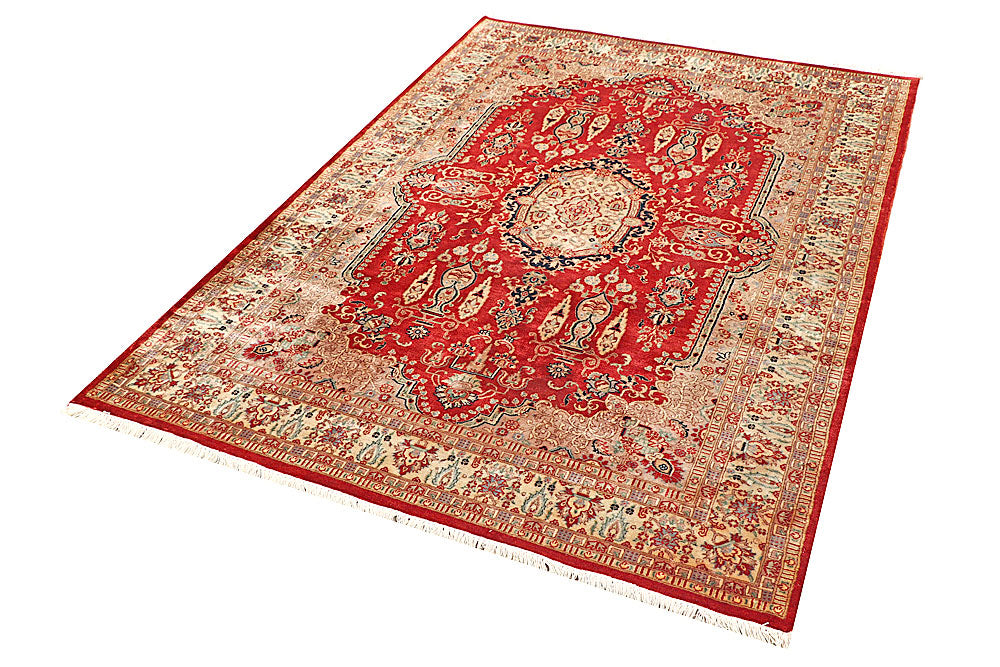 Firebrick Isfahan 4' 6 x 6' 6 - No. 56776 - ALRUG Rug Store