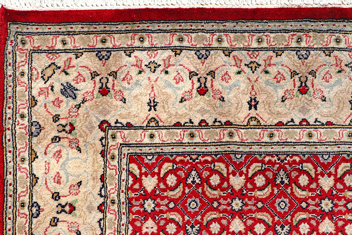 Maroon Mahal 4'  6" x 6'  8" - No. QA57424