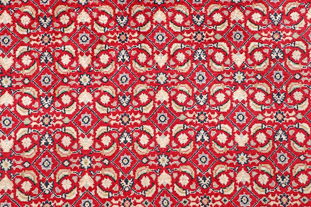Maroon Mahal 4'  6" x 6'  8" - No. QA57424