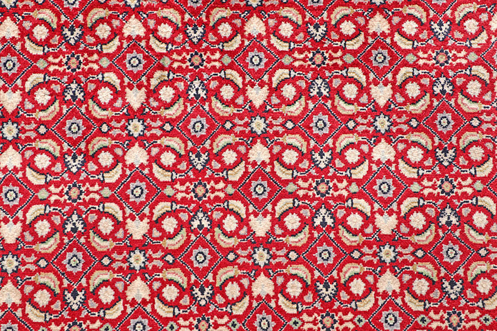 Maroon Mahal 4'  6" x 6'  8" - No. QA57424