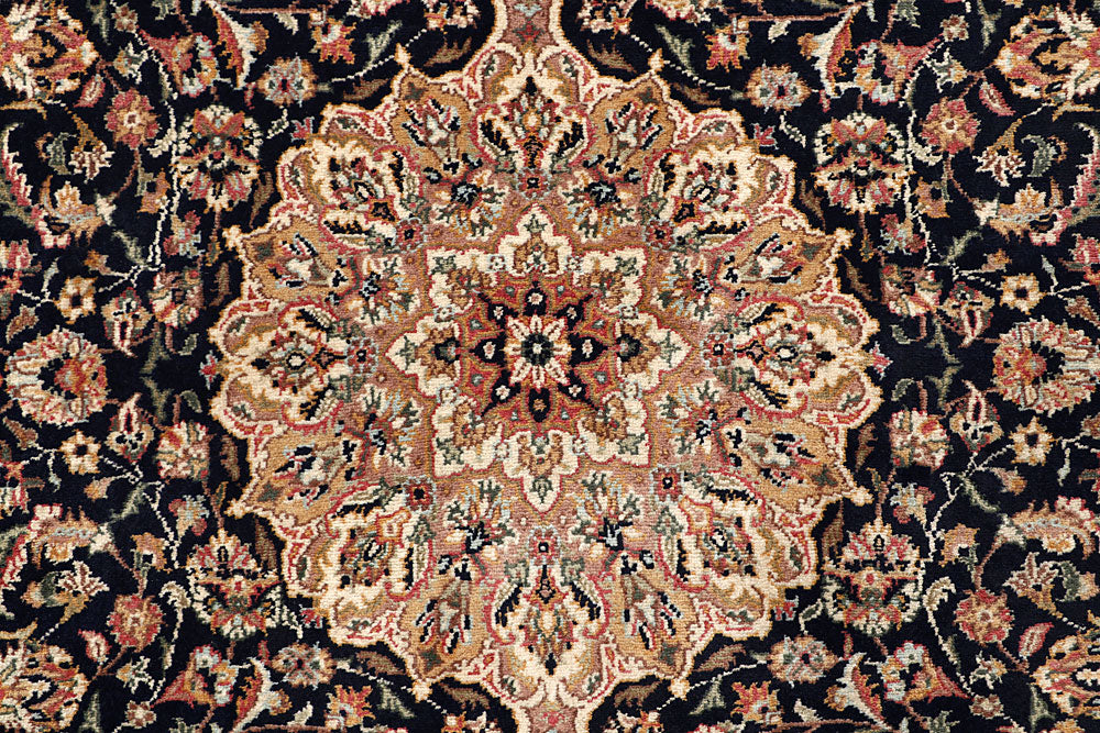 Black Isfahan 4' 5 x 7' 2 - No. 56785 - ALRUG Rug Store
