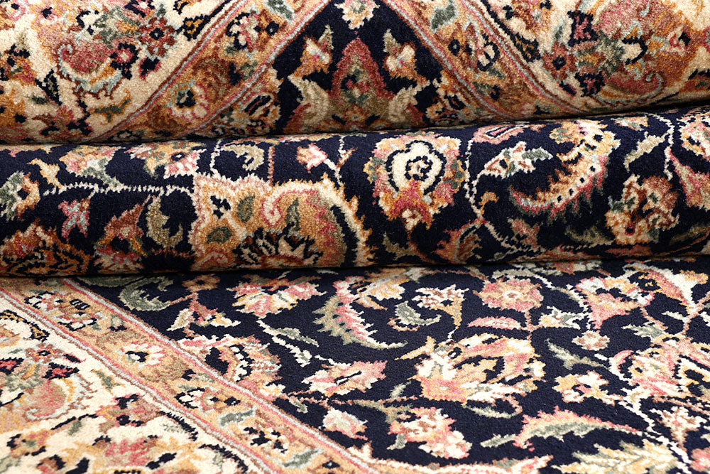 Black Isfahan 4' 5 x 7' 2 - No. 56785 - ALRUG Rug Store