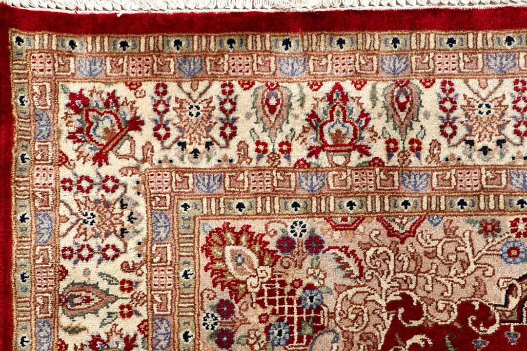 Maroon Isfahan 4'  7" x 6'  8" - No. QA52253