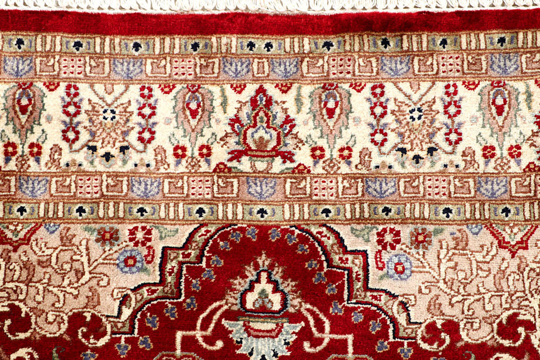 Maroon Isfahan 4'  7" x 6'  8" - No. QA52253