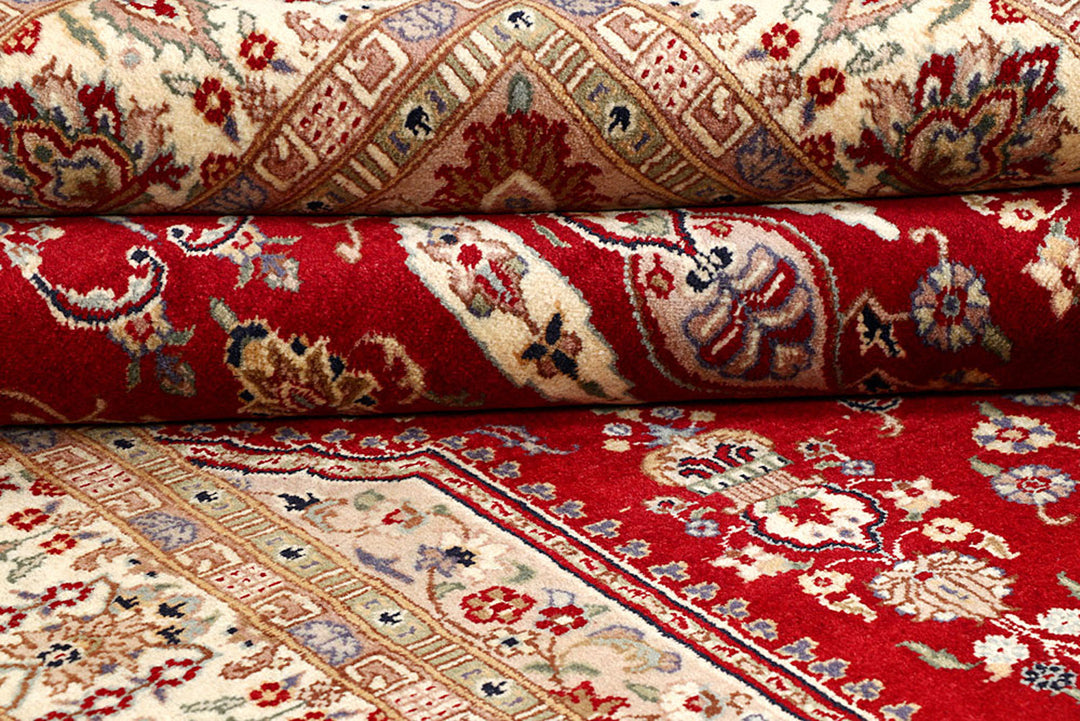 Maroon Isfahan 4'  7" x 6'  8" - No. QA52253