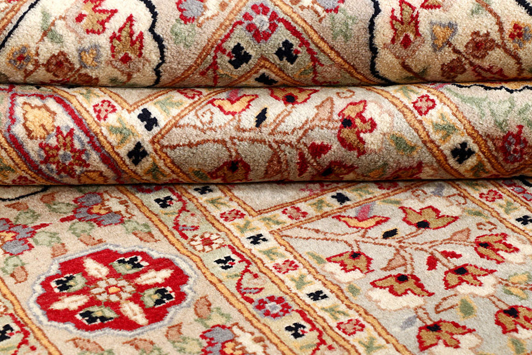 Multi Colored Bakhtiar 4' x 6' 1 - No. 56801