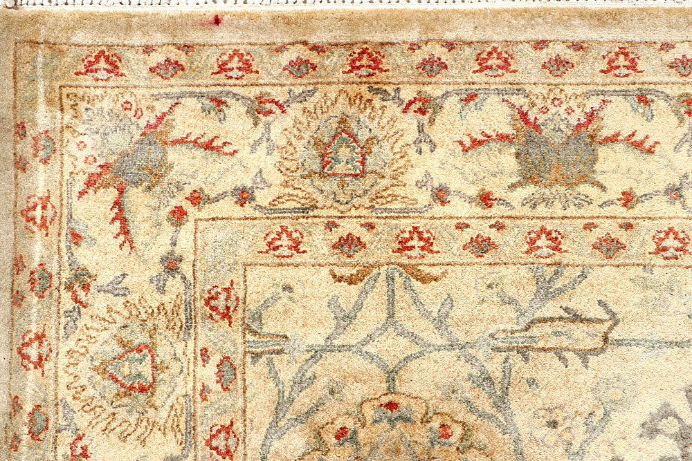 Navajo White Sultanabad 4' 8 x 6' 11 - No. 56804 - ALRUG Rug Store