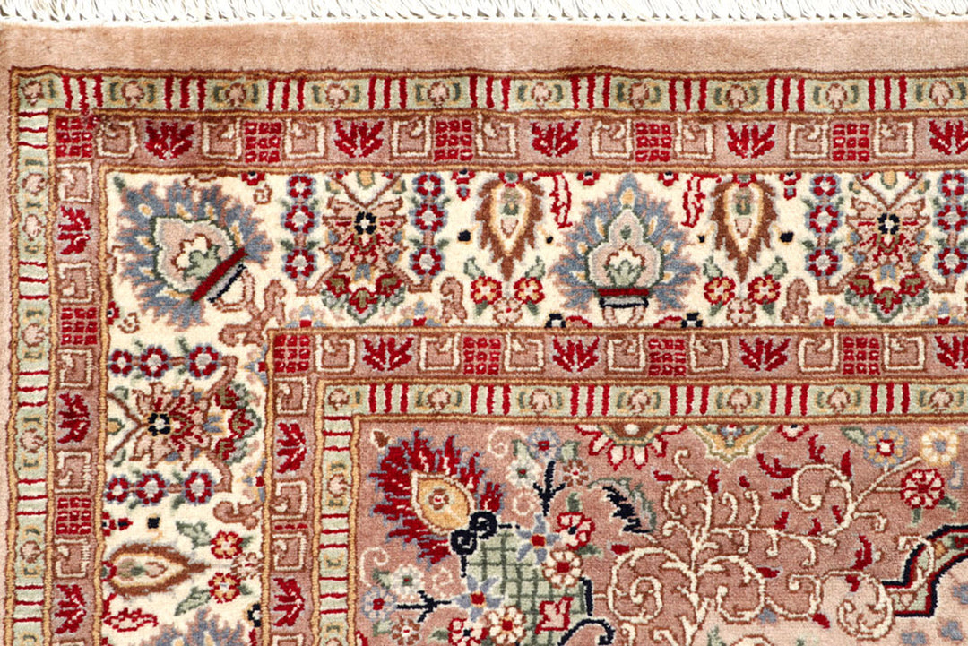 Misty Rose Isfahan 4'  6" x 6'  8" - No. QA88899