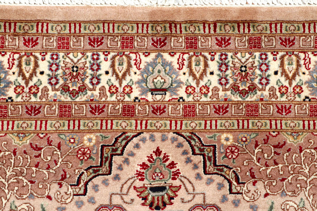 Misty Rose Isfahan 4'  6" x 6'  8" - No. QA88899