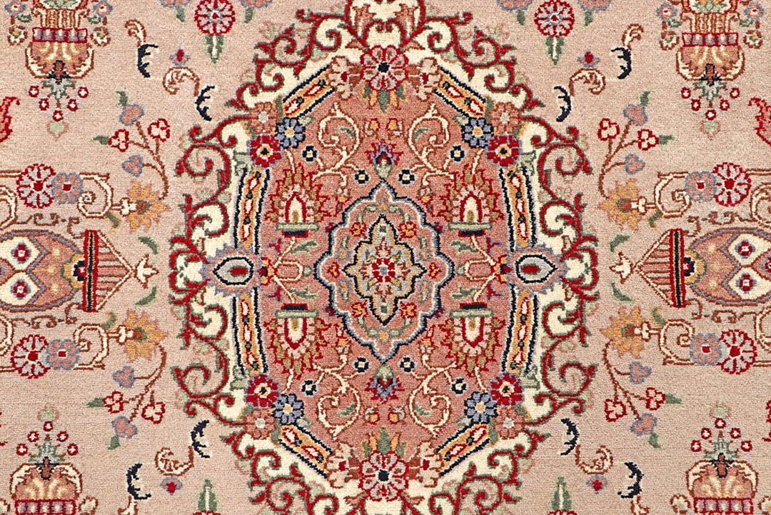 Misty Rose Isfahan 4'  6" x 6'  8" - No. QA88899