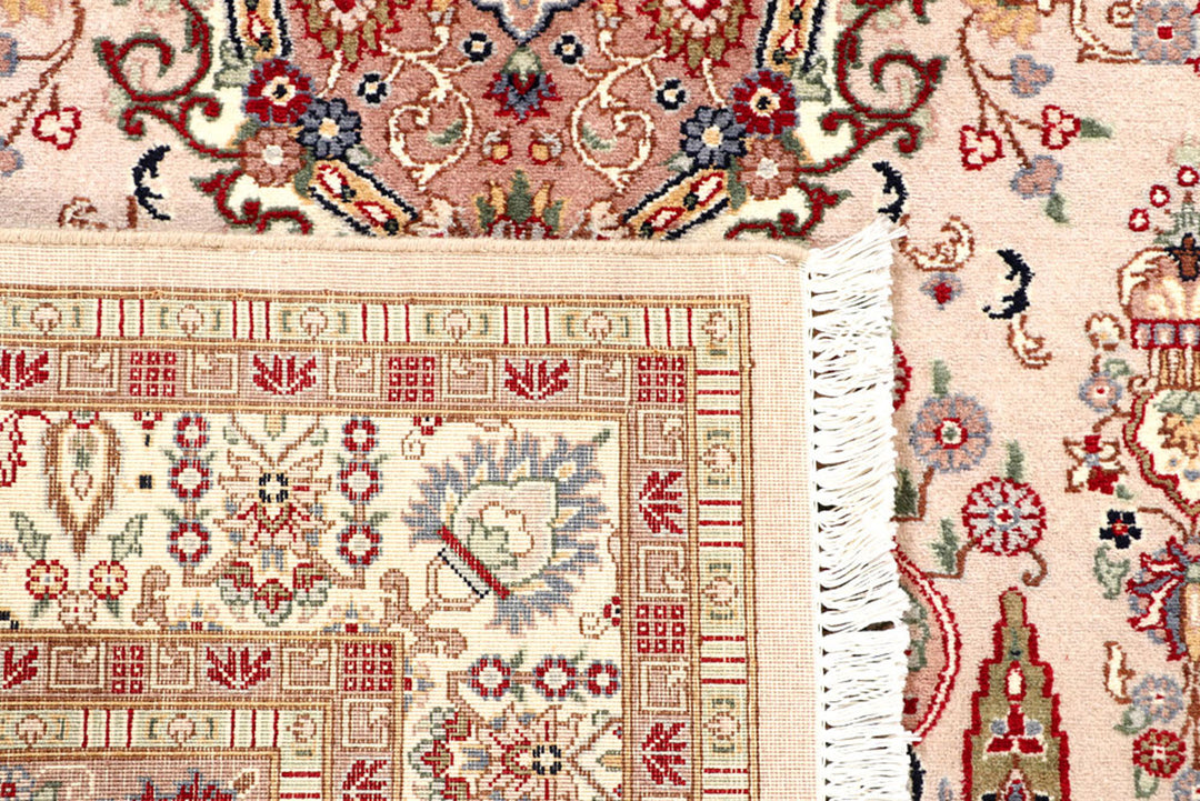 Misty Rose Isfahan 4'  6" x 6'  8" - No. QA88899