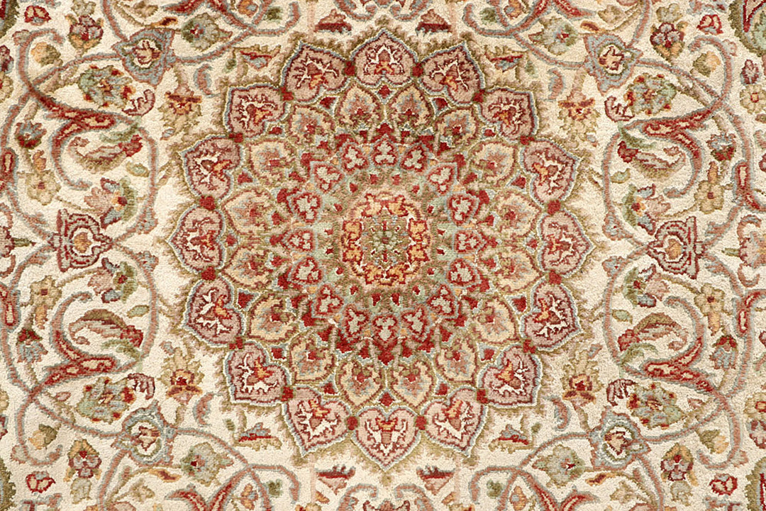 Cornsilk Isfahan 4'  1" x 6'  1" - No. QA58717
